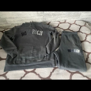 Hoodrich - Hoodrich byxor o tröja 