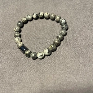 Pärlat armband  - Pärlat armband för endast 49kr