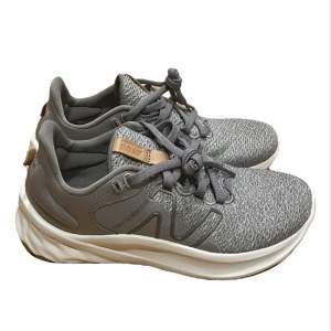 New balance Grey 40