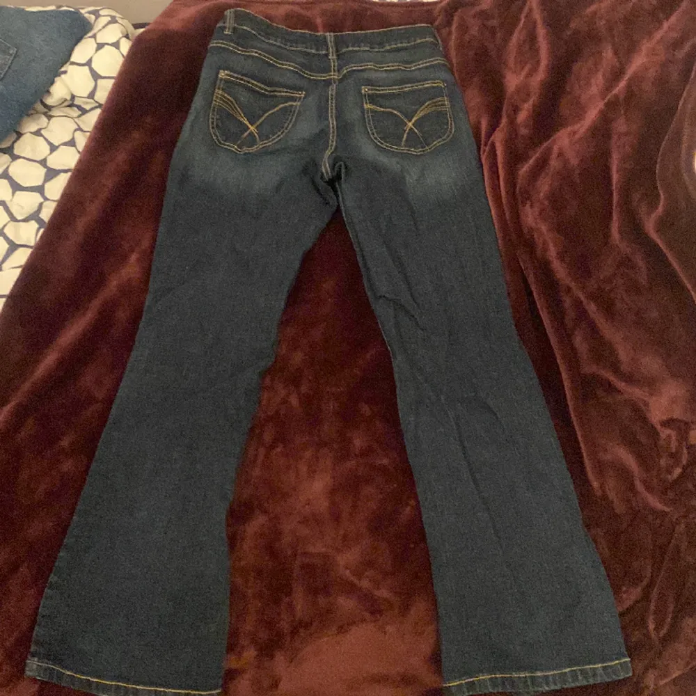 Fräscha jeans i strl 42. Jeans & Byxor.