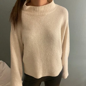 stickad tröja - as snygg stickad💕💕