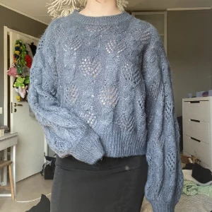 Stickad tröja  - Jättefin stickad tröja från Lindex, använd 2-3 ggr💓💓