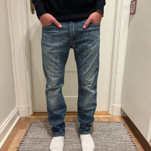 Levis Jeans  - Medium Blåa Levis Jeans, Osäker på Nypris men över 1000kr, Storlek 30/30, skick 8/10, Pris 350kr.