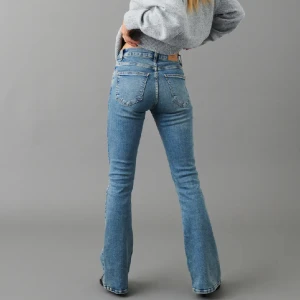 Low waist jeans - Säljer dessa low waist jeans från Gina🩷 