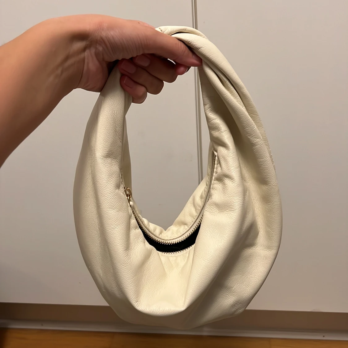 Vit handväska - 90
