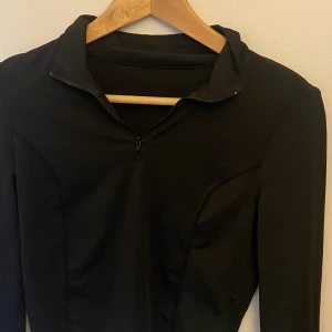 träningströja  - nyskick endast testad