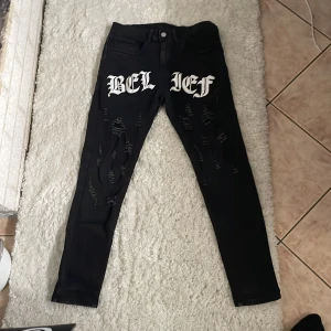 Jeans - Bra använd skick. Har ej använts mycket. 