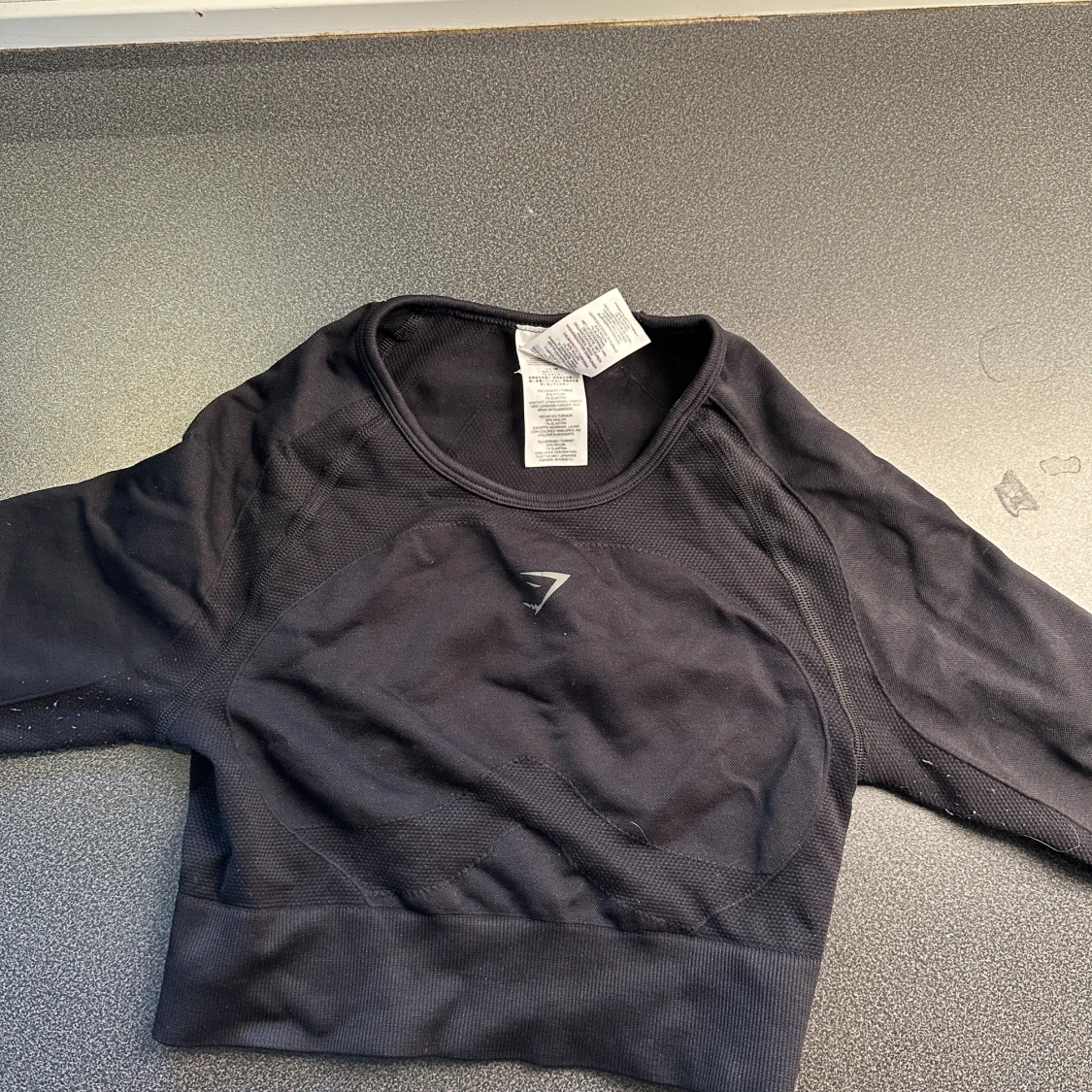 TVÅ PACK GYMSHARK crop tröja