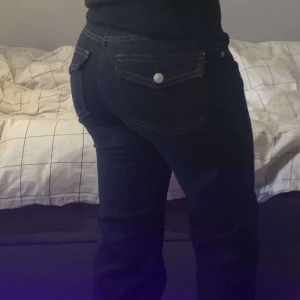 bootcut jeans - fina bootcut lowaist jeans från lager157, aldrig kommit till användning så som nya. Storlek S💕💕