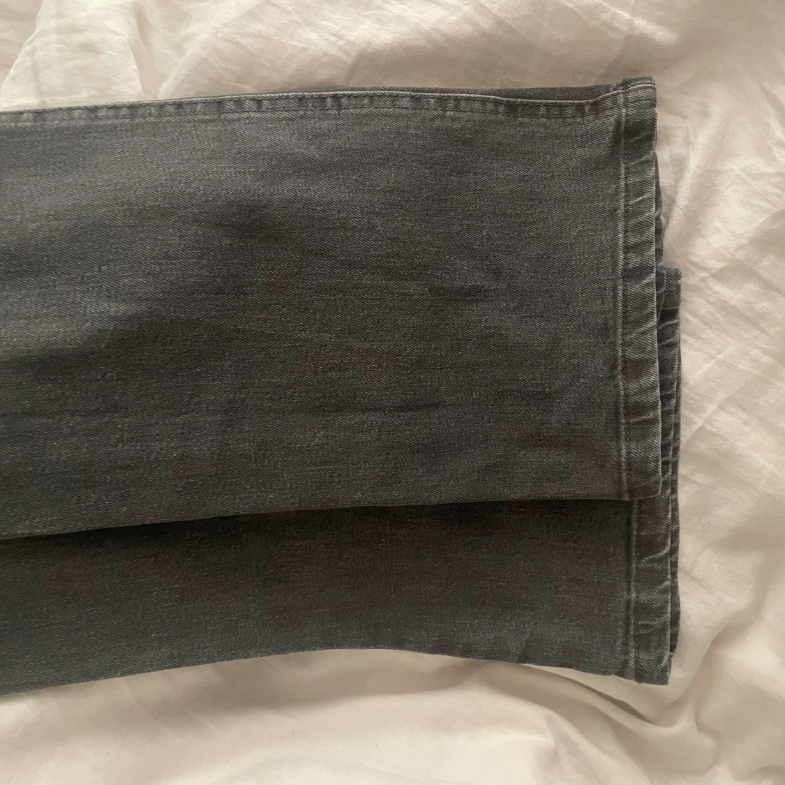 Säljer Gråa Lågmidjade jeans från lager 157!! - 91