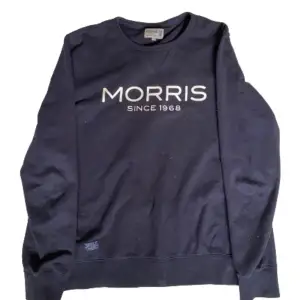 Säljer nu denna sköna tröja från Morris | Skick : 10/10, knappt använd alls | Pris : Nypris : 1200kr, mitt pris 599kr. Priset är inte hugget i sten | Om du har några frågor är det bara att höra av dig! ❤️
