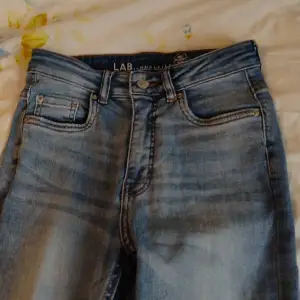 Skinny Jeans från Lab Indutries, används inte längre. Tror att dom skulle kunna passa någon som är 158-165