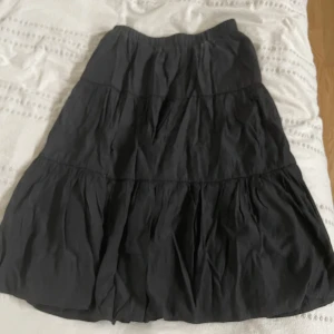 Slutsåld kjol - I fint skick!