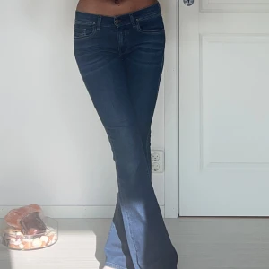 Diesel jeans - strl 26, midjemått: 36cm rakt över, innerbenslängd: 80cm