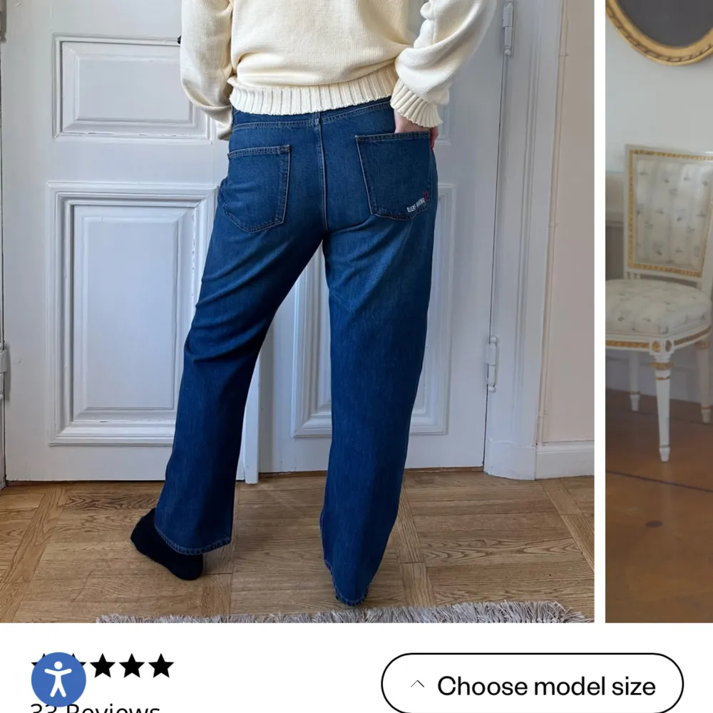 Säljer dessa jeans från DA som jag köpte på sample sale! Insåg i efterhand att det var fel storlek 😭 Size guide finns på hemsidan!. Jeans & Byxor.
