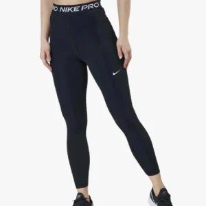 Nike PRO tights  - Säljer mina Nike PRO tights då dem är för små för mig. Dem är i storlek s💞