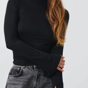 Långärmad tröja - Helt ny utan prislapp