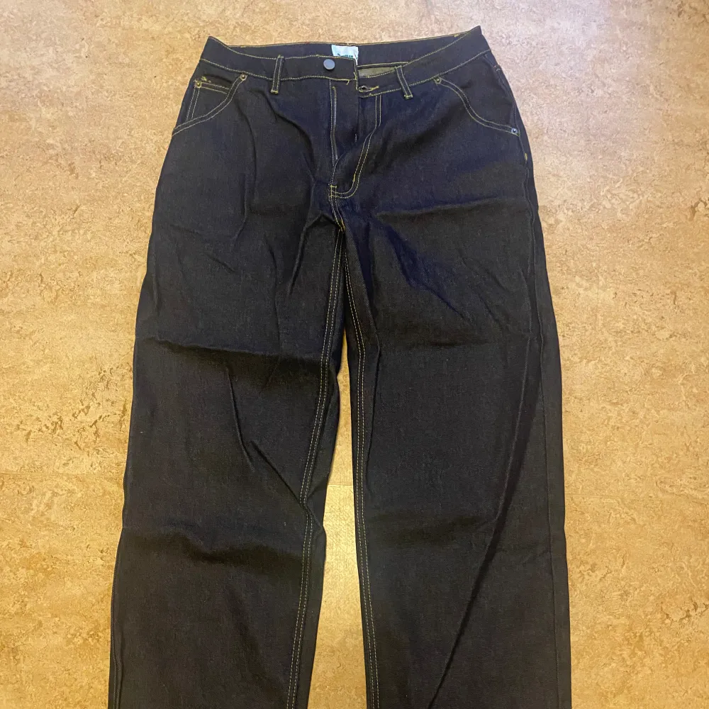 Wide leg, Baggy fit size 32 Japanese Selvedge Fabric Inte använda då det är för små. Jeans & Byxor.