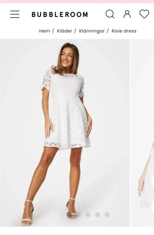 Vit klänning  - Vit klänning i storlek 34 från bubbleroom. Nypris 999! Köparen står för frakten 💕