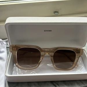 Chimi 04 - Helt oanvända chimis som jag fick i födelsedagspresent förra året och dessa kom aldrig till användning. Storlek 04 i färgen ecru. I väldigt bra skick utan några defekter. Ni kan skriva privat för prisförslag, högst pris får köpa dem! ❤️