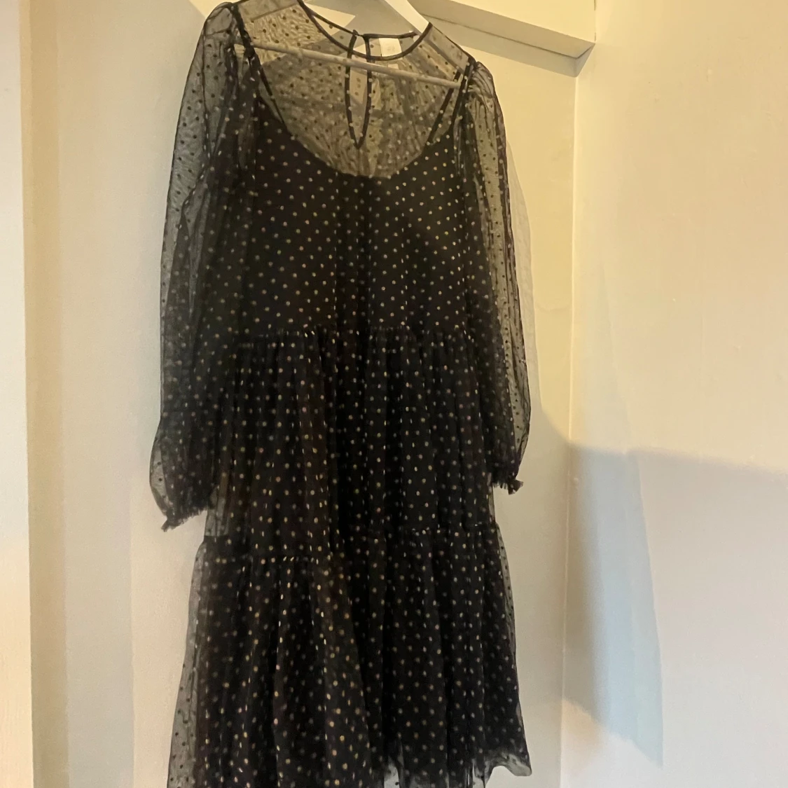 Prickig tyllklänning - 91