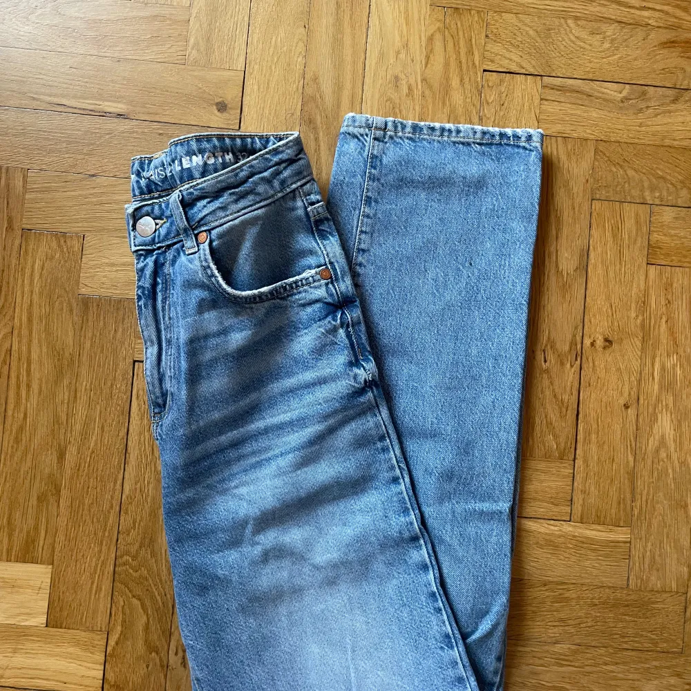 Straight jeans från never denim, high waist.. Jeans & Byxor.