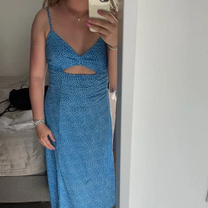 Sommarklänninh - Fin sommarklänning som inte används 