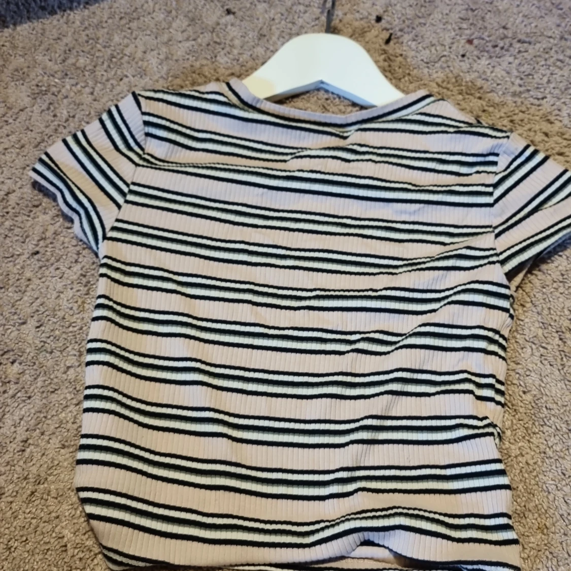 Säljer denna T-shirten från H&m💗💗 - 90