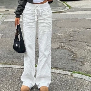 Alobha label linnebyxor - Helt nya linnebyxor! Aldrig användna för att de passade inte mig. Prislapp kvar.