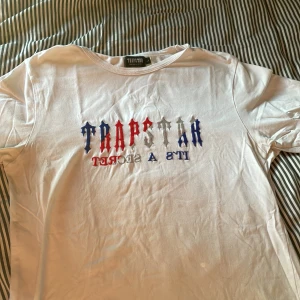 Trapstar tröja - Knappt använd, slim fit så passar M lika bra