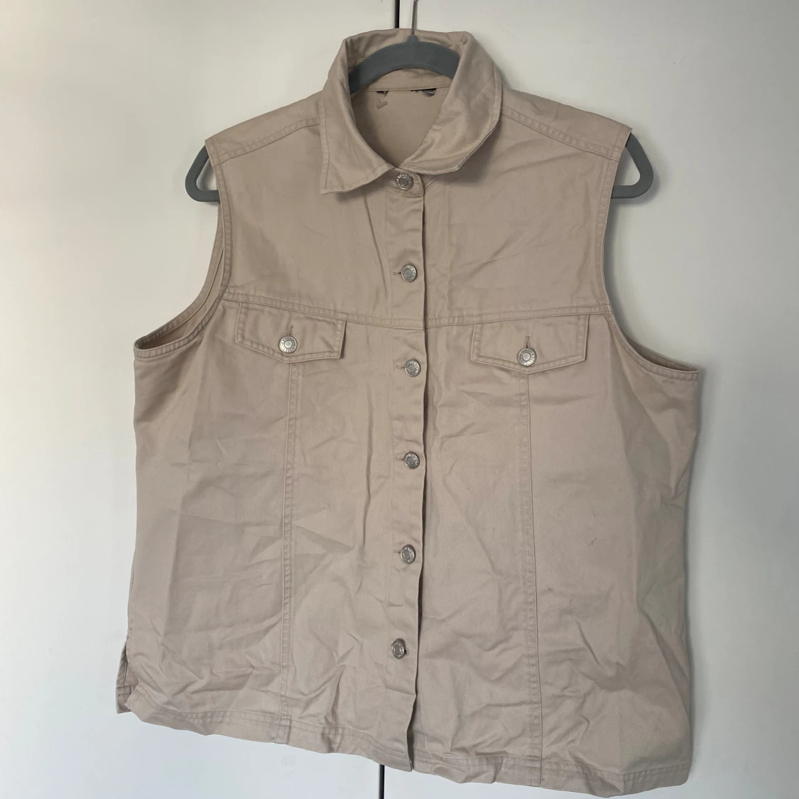 Armlös jeansjacka  - 91