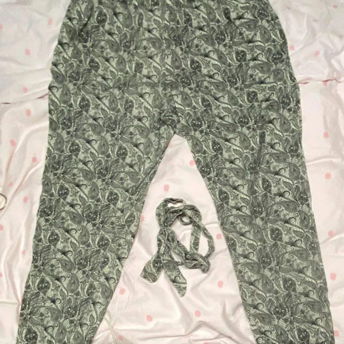 Jättefina byxor (48) (men STORA) av lyocell