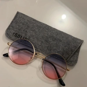 Solglasögon  - Helt nya 