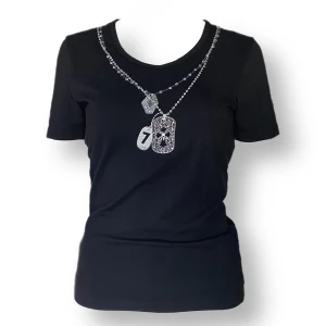 Tröja  - KATTER FINNS I HEMMET. En cool tröja, storlek 36/38. Dockan använder storlek XS. 95% bomull & 5% elastan. Vet ej märke. MÅTT: Axel till axel 37cm, ärmlängd 20cm, armhåla till armhåla 42cm & längd 60cm. 