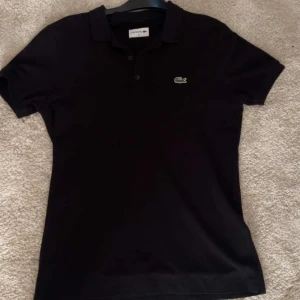Lacoste pike - Lacoste pike storlek S 