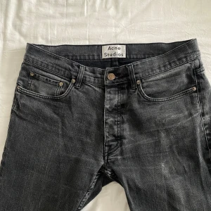 Acne byxor - Acne byxor  Snygga passar perfekt till lanvins eller valentino 