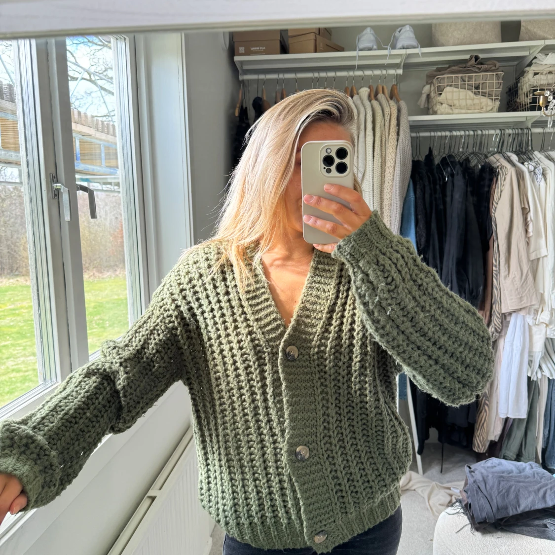 Grön stickad kofta Noisy may xs - 92