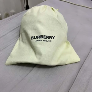 Burberry Keps (Äkta) - Helt ny, skick 10/10, använd två gånger. (Pris kan diskuteras)