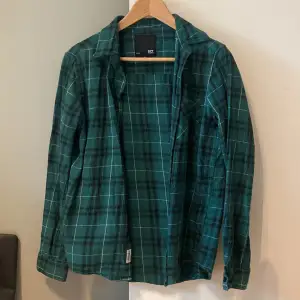 Jättefin grön skjorta ifrån lager 157 🤩Storlek: M 