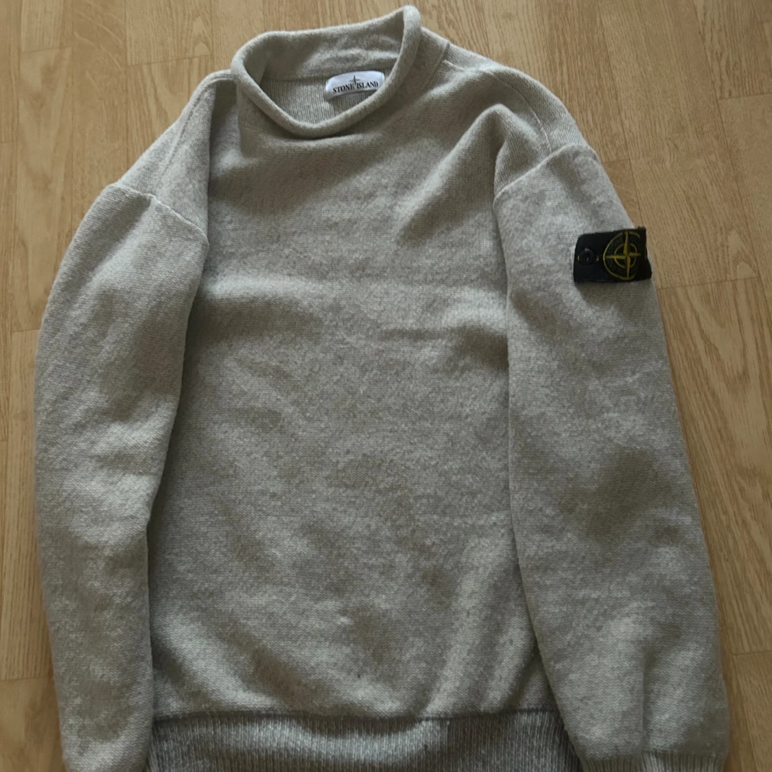 Stone island stickad
