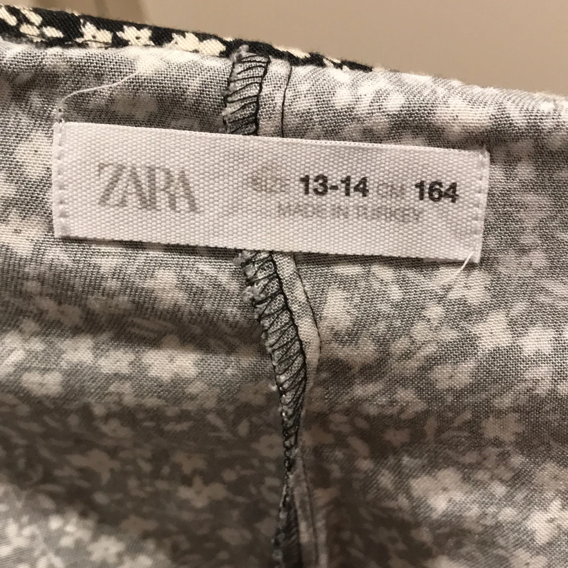 Kjol från Zara - 90