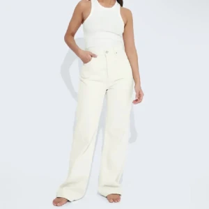 Jeans - Oanvända jeans från Gina tricot 