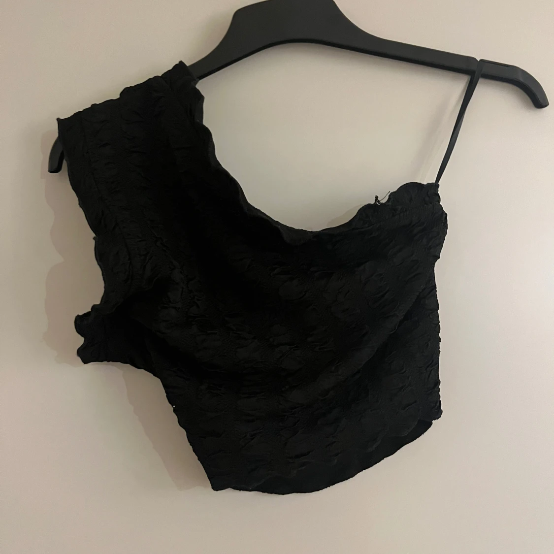 Svart of shoulder topp - 90