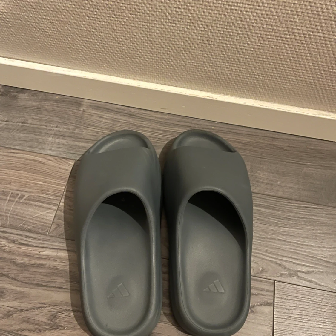 adidas Yeezy Slide 'Slate Marine' - 92