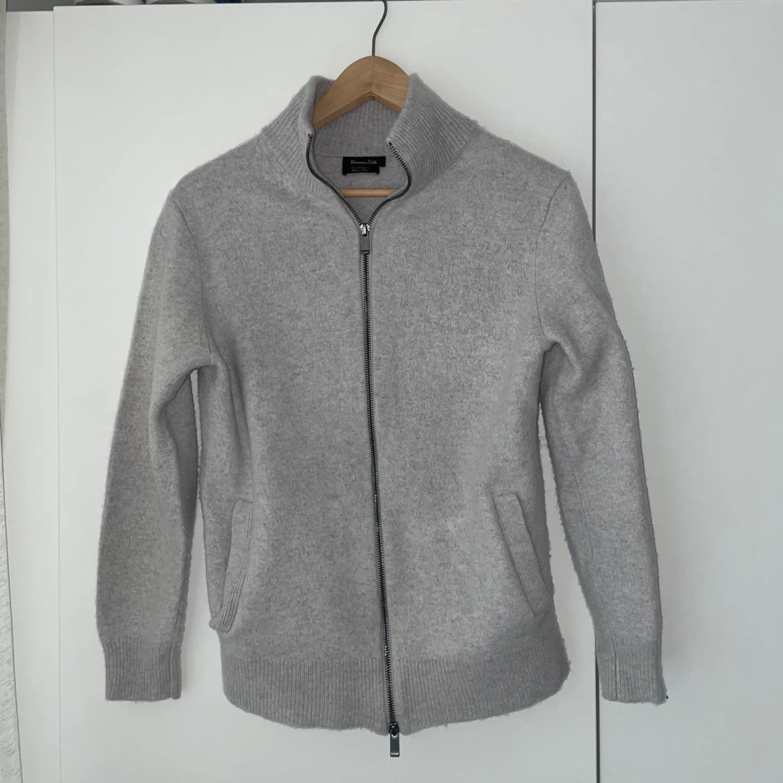 Cashmere zip!