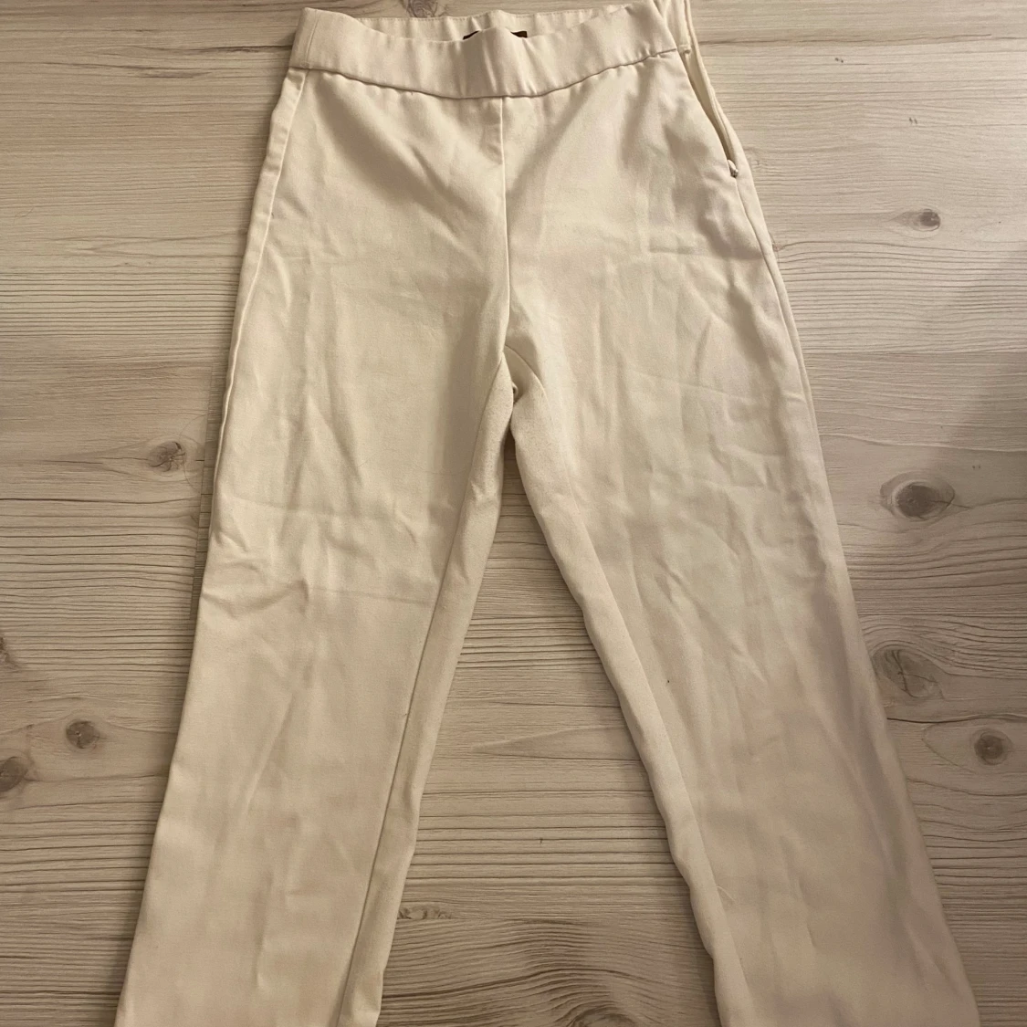 Bianca kostymbyxor  - 90