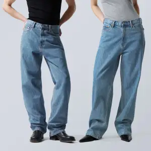Säljer dessa ”galax loose straight jeans” då de inte kommer till användning längre! De är i bra skick och har bara några minimala slitningar längst ned av benen! Köpta för 600kr. W27 L30 Skriv vid frågor och funderingar!