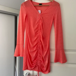 Strand klänninh - Lapp kvar!  Skriv vid fråga