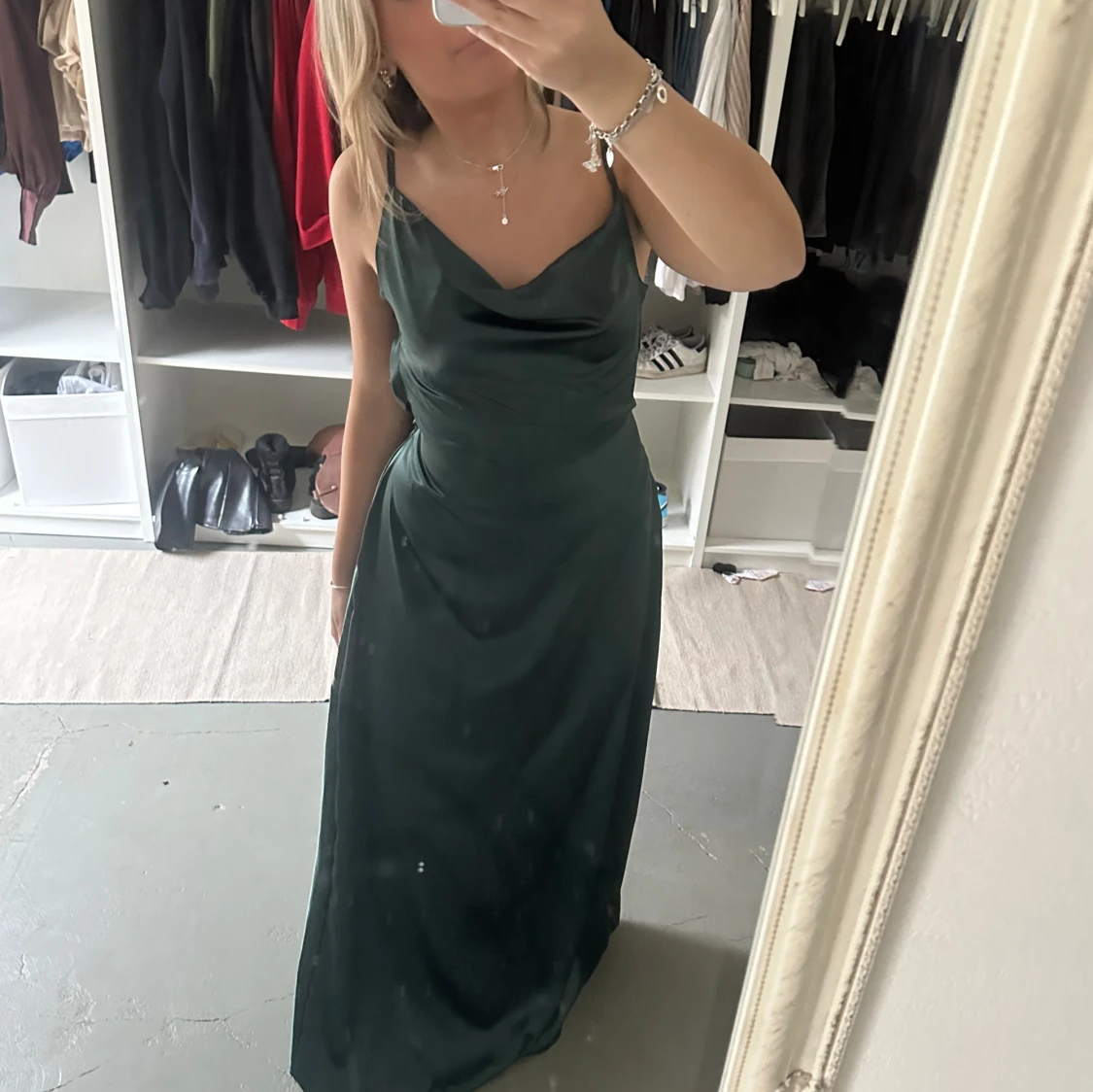 Snyggaste balklänningen !! - 90