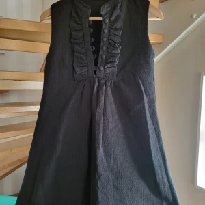 Jumper klänning  - Klänning som kan användas året om. Bra skick stl M 